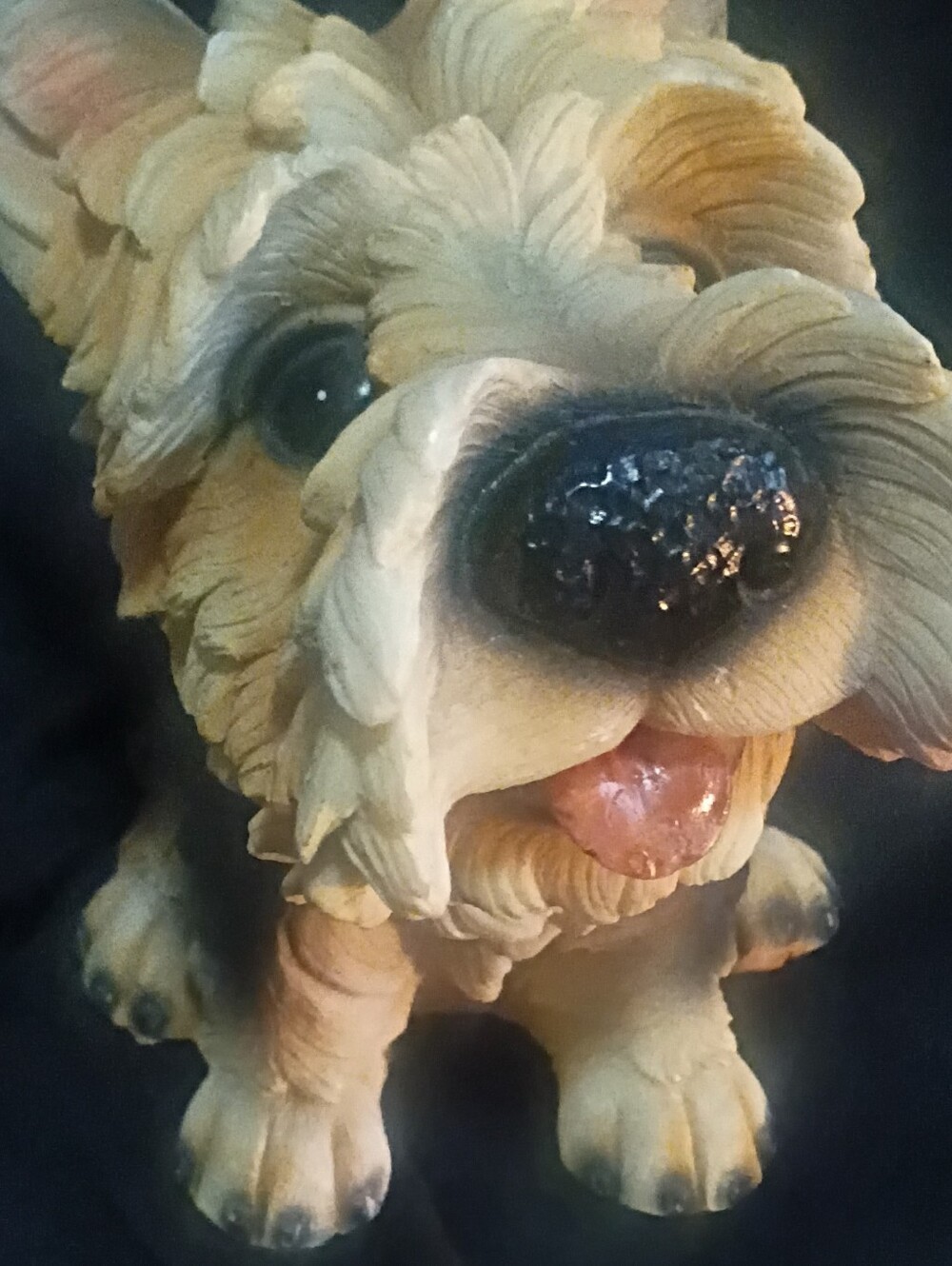 🐶 Adorable Shaggy Dog Figurine – Vintage-Style Decorative Statue